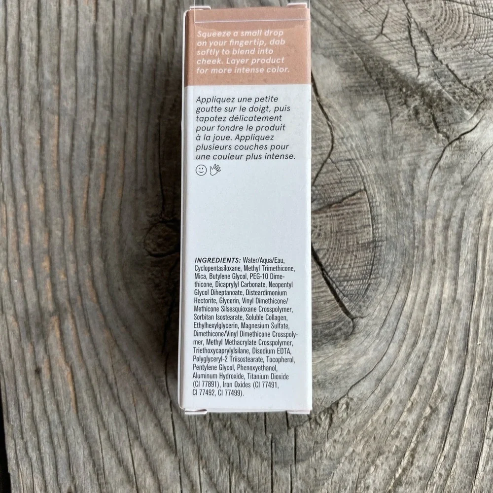 Glossier Cloud Paint in Sail Soft Peach